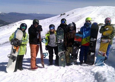 ¿Cómo hacer que su hijo comience a hacer snowboard?