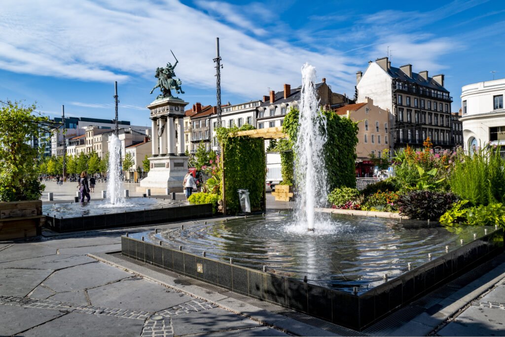 Place de Jaude para hacer en Clermont-Ferrand