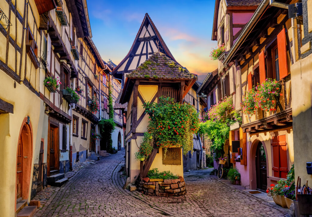 Pueblos de Eguisheim en la colorida Alsacia