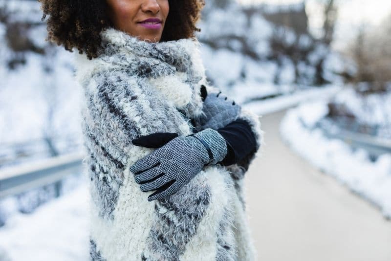 Los guantes inteligentes son una excelente opción para usar en Nueva York en invierno