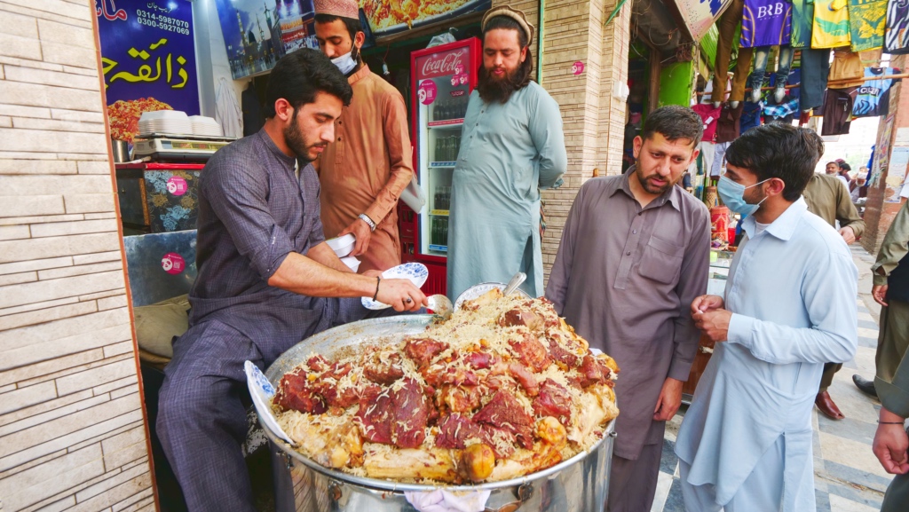 El pulao de carne de res de fama mundial en Peshawar lo convierte en uno de los mejores lugares en Pakistán |  David ha estado aquí