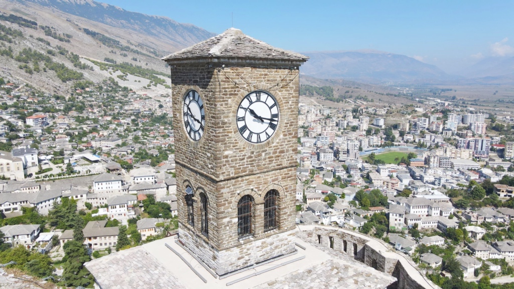 La histórica ciudad de Gjirokaster, Albania |  David ha estado aquí